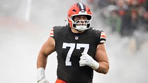Wyatt Teller Says Farewell to Cleveland Browns