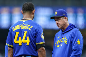 Mariners injury update: Julio Rodríguez, Victor Robles both depart Thursday’s game against Angels