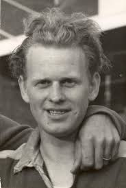 Gösta Arvidsson 1925-2012. Falköpings AIK. Vid OS 1948 i London blev Gösta 5:a i kula. Han vann SM 1950 och 51. - Scan1000199