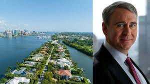 Billionaire's Beach: Inside Palm Beach's Ultra-Wealthy Enclave