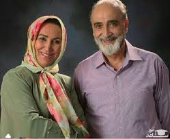 قاب خانوادگی پسر جوان محمود پاک نیت و‌ مهوش صبرکن در کنار هم
