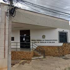 Juiz é afastado por instalar câmeras de vídeo e escuta dentro de lâmpadas no gabinete e refeitório
