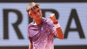 Cobolli on court
