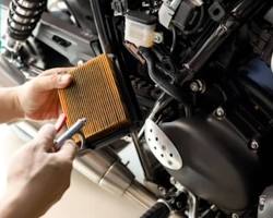 Gambar checking motorcycle air filter