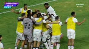 Aos 14 min do 1º tempo - gol de dentro da área de Aitor Cantalapiedra do Vitória contra o Sport