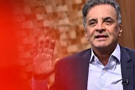 Petistas veem uma "vantagem" de Aécio sobre Flávio Bolsonaro