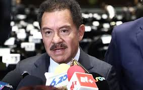 Mier advierte que no permitirá que integrantes del Senado se conviertan en “paredón político”