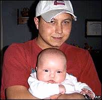 Zeb Stinnett holds his infant daughter, Victoria Jo Stinnett (image from 2005). Victoria Jo Stinnett is now nearly three years old - _44192241_baby_ap_203200