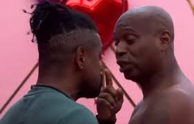 No BBB 26, Edilson Capetinha e Leandro Boneco têm discussão acalorada: 'Me agrediu duas vezes'