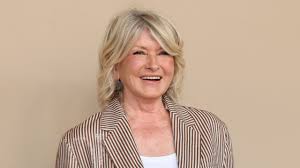 Martha Stewart 把 40 年名牌塞进 TJ Maxx 折扣货架 这场授权游戏正在重写美国中产消费逻辑