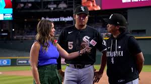 To the moon! Murakami homers in 4th straight, ignites Sox bats