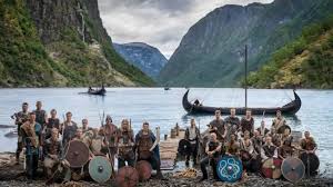 Noruega celebra fim de jejum de 28 anos na Copa do Mundo com trajes vikings