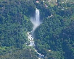 Cascata delle Marmore Umbria waterfall, generata con l'AI