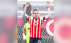 Licha Cervantes iguala récord de Omar Bravo como máximo goleador de Chivas