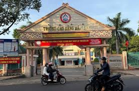 Nam sinh tử vong khi thực hành nối điện