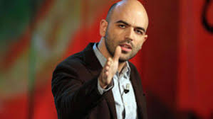 Il gip archivia la querela di De Luca contro Saviano: "Non c'è diffamazione"