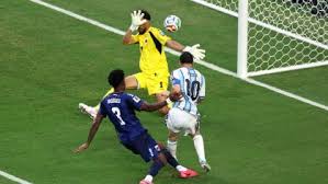 "Justos vencedores", diz zagueiro da Argentina após vitória sofrida na Copa