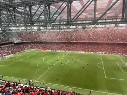 Polícia investiga possíveis casos de racismo no Athletiba na Arena; Athletico identifica suspeitos