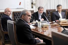 یک مصوبه جدید: تعیین میزان حق‌السهم دولت از اپراتورها برای جبران خسارات جنگ/ حقوق ورودی خودرو حداقل ۱۰۰ درصد شد