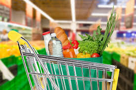 Zakupy na majówkę - dziś czy w sobotę sklepy otwarte