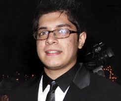 Aamir&#39;s son makes his Bollywood debut. Seventeen-year-old Junaid has been recruited to assist Raj Kumar Hirani on his next project Peekay, starring his ... - junaid-aamir-son