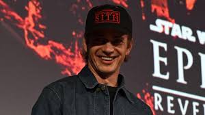 Samuel L. Jackson and Hayden Christensen Surprise Fans at 'Revenge of the Sith' Screening