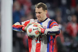 Neuer tem recaída de lesão muscular e vai desfalcar Bayern na Champions