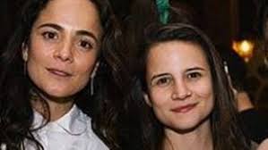 Alice Braga fala sobre a quarentena com a namorada, Bianca Comparato, nos EUA: 'Mais leve'