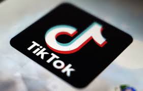 TikTok teste une fonctionnalité pour réinitialiser l’algorithme de suggestion de vidéos en français