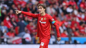 Marcel Ruiz vuelve a jugar a un mes de romperse el ligamento