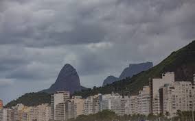 Passagem de frente fria trará queda na temperatura e chuva ao Rio