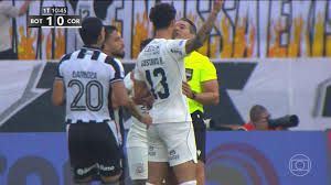 Aos 10 min do 1º tempo - gol de dentro da área de Rodrigo Garro do Corinthians contra o Botafogo
