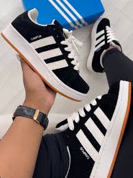 Cinto preto 29,99 Cinto medalhas 19,99 Calça Jeans Wide Leg Estonada 109,99 Air Force Branco 110,00 . . Aqui você sai pronta e linda 😻