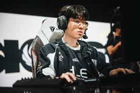 Backs against the wall, Hanwha Life pulls off a Game 4 comeback to force a decider