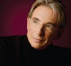 4 &middot; Mahler Symphony No. 5 &middot; Mahler Symphony No. 7 &middot; Mahler - Das Lied von der Erde &middot; West Side Story. Michael Tilson Thomas, Photo: Susan Schelling - mh5_250