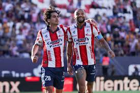 San Luis recibe a un León en crisis