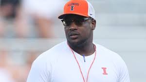 Notre Dame expected to hire Illinois' Aaron Henry as co-DC