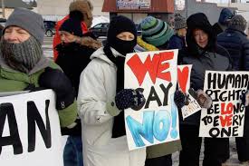 Hundreds protest ICE in downtown Brainerd