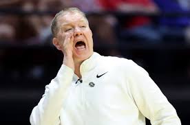 NCAA Tournament notebook: Utah State coach fan of Arizona, Tommy Lloyd’s style