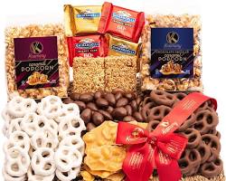Image of Chocolate Drizzled Pretzel Popcorn from Soraya Sweets