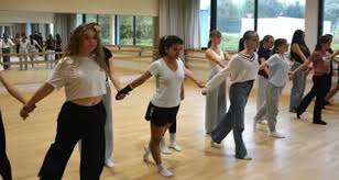 Plérin: Jeunes Talents en Scène! Spectacle Anti-Discrimination à Ne Pas Manquer!