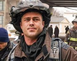 Image of Chicago Fire cast looking hopeful