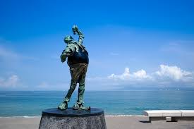 Resultado de imagen para john huston statue puerto vallarta