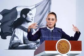 Sheinbaum promete atender reclamos por desabasto y pendientes laborales en el sector salud