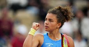 Jasmine Paolini Survives Yuan Challenge at Roland Garros