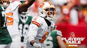 Haason Reddick Sees Similarities Between Bucs and Eagles