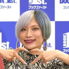 ぱーてぃーちゃん・信子、「『お前、ヤバ過ぎ！』って」タクシー乗車後の運転手の恐怖の一言を回顧