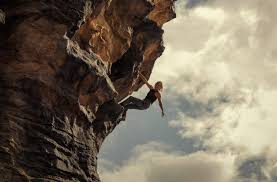 “Apex” sur Netflix : quels sont les rôles de Charlize Theron et Taron Edgerton ?