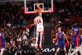 Matas Buzelis’ emphatic dunks buoy Chicago Bulls, plus 4 takeaways from the season-opening win