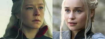 Emmy 2026 | Emma Darcy e Emilia Clarke fazem momento Game of Thrones